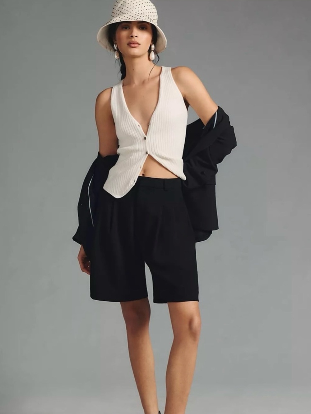 Anthropologie Maeve Avery Linen Stretch Pleated Shorts Black, size 00, like new!